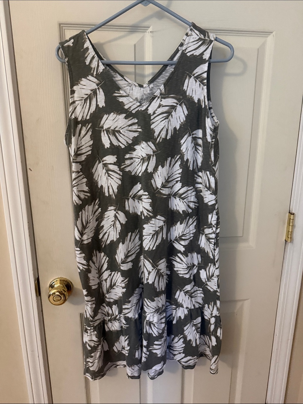 J. Jill Sage Green and White Leaf-Print Midi Dress